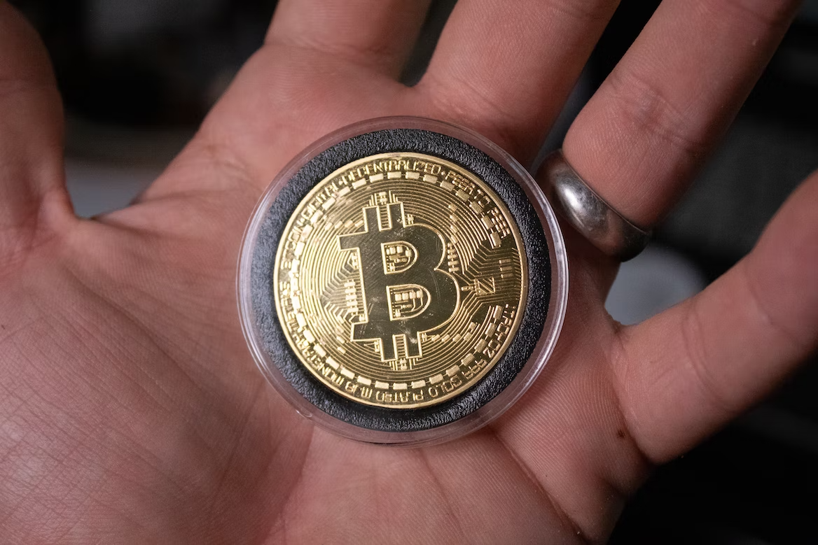 Criptoativos vs Ações: Entenda as Principais Diferenças 57 Criptoativos vs Ações